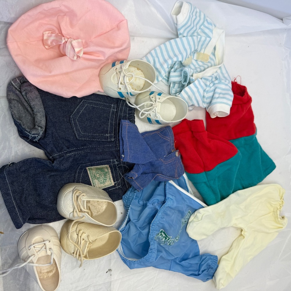 Vintage Cabbage Patch Kids Doll Clothes Lot Jeans Shoes Beret Windbreaker 11pc